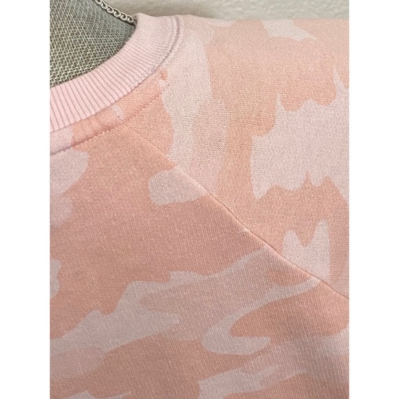 Lucky Brand pink Camo Sweatshirt size M Pre-Owned Mint condition - Picture 7 of 13